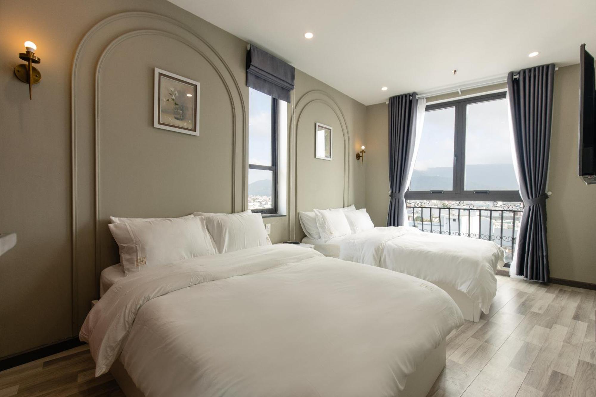 Mercury Hotel